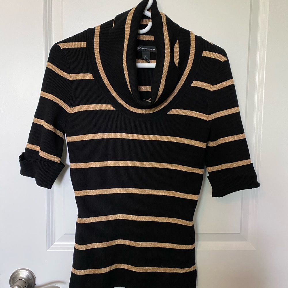 Ladies Black and Gold metallic knit top